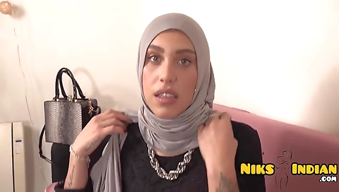 Shameless Big Ass Muslim Hijaabi Slut Wanted To Get Fucked By Bhaijaan
