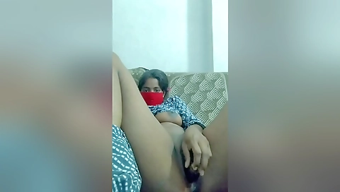Desi Indian Gf Hard Pussy Fingering And Clit Rubbing With Loud Moaning Orgasm .his Magic Finger Always Make Me Unctrolled