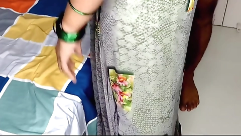 Indian Desi Aunty Hand Job Our Husband And Collecting To Bottle Then Hardcore Sex In Bedroom