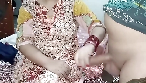 Hot Chocolate - Rahul Ne Niko Ko Uski Stepmom Ka He Mms Video Send Kar Diya Or Niko Ne Bhe Apne Stepmom Ko Choda, Rahul And Niko Part2 ,desi Stepmom