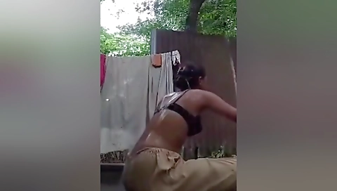 Today Exclusive- Desi Village Girl Record Her Nude Video For Lover