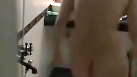 Today Exclusive- Horny Nri Step mom Bathing Video Capture By