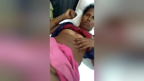 Today Exclusive -desi Village Cpl Romance And Wife Give Blowjob