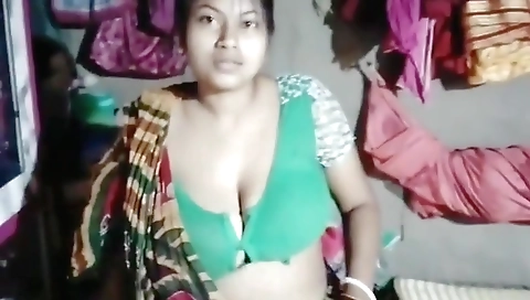 Village Wife Remove Her Sharee For You