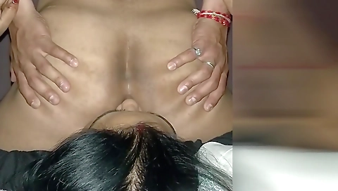 Indian Boy Fart On My Face And Fucked Hard - Bhabhi Ne Gand Chati