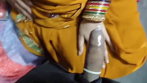 Devar Bhabhi In Devar Ne Ko Diya Cobra Condom Or Fir Bhabhi Ji Ne Ushi Condom Se Krvai Chudaii