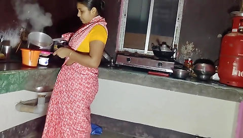 Desi Hot Bhabhi Deliwara Sex Video