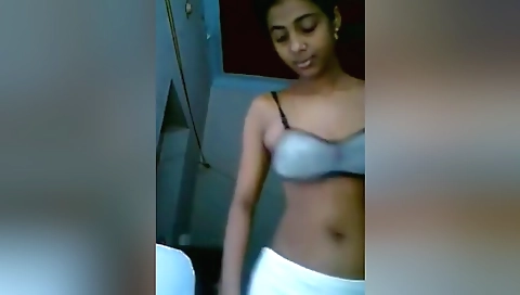 Today Exclusive- Cute Desi Girl Changing Cloths