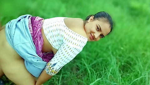 Village Bhabhi In Desi Enjoy Early Morning Sex With Her Devar In Jungle, Outdoor Jungle Sex