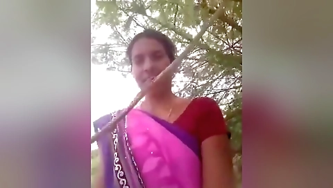 Telugu Aunty Lakshmi Yadav Sexy