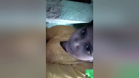 Today Exclusive- Desi Girl Shows Her Boobs On Vc