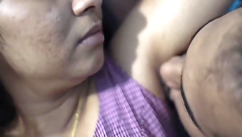 Hot Kiss In Saree Romance Hot Armpit Lick, Vaishnavy And Sharun Raj Hot Armpit Lick Romance In Saree, Mallu Couple Saree Armpit