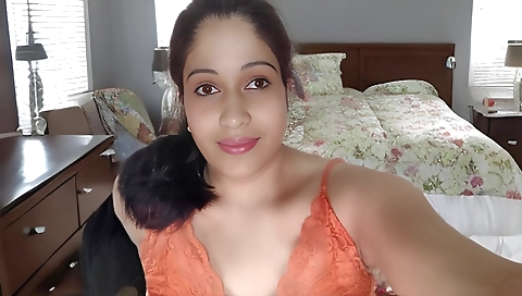 Sexy Nisha Bhabhi Fingered Her Ex-boyfriend By Putting Cucumber In Pussy