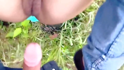 Hindi Sex - Indian Desi Girlfriend Having Sex In Jungle