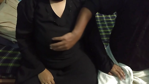 Muslim Hijab Bhabhi & Devar Kolkata Ke Hotal Bhaag Gaya - Secret Choda Chudi - Devar Bhabhi