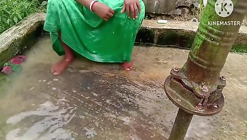 Nahate Hue Bhabhi Ki Chudai Ki