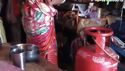 Only Doggy Style Mein Aunty Ko Chudai Kiya Dopahar Ko Aunty Ke Ghar Mein