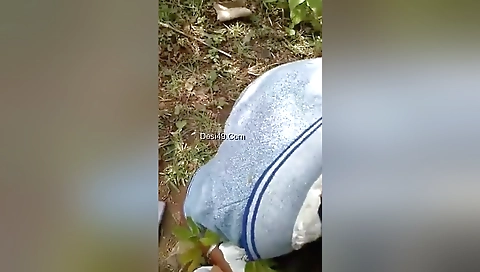 Today Exclusive- Desi Girl Outdoor Blowjob