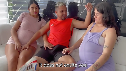 Tinder Date Ends Up In Threesome With Two Pregnant Girls- Double Cremapie