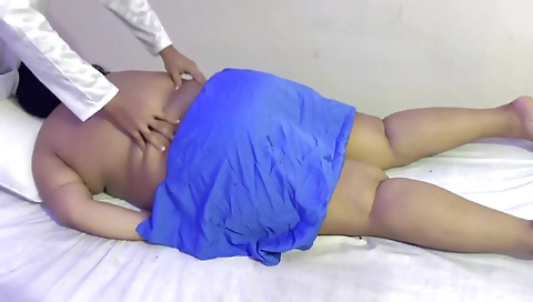 My Multiple Orgasms After Getting Massage For Relief Back Pain & Wants To Fuck From Therapist With Condom! - Huge Boobs