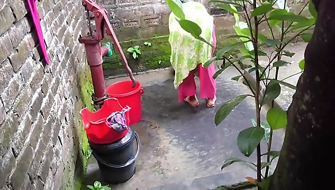 I See My Aunty Going To Take A Bath After I Hugged And Fucking Ass