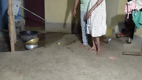 Indian Desi Village Sexy Hot Girl Hindi Homemade Sex Video