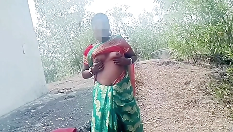 A Village Chitting Wife Fucking With A School Student 18+ In Forest