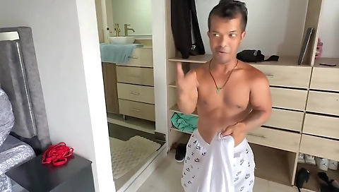 Surprise To My Pregnant Stepsister With Little Dwarf, It Ends In A Rich Of A Lot Of Penetration And A Lot Of Squird