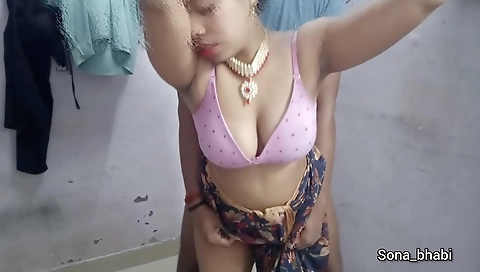 Verified Amateurs - Indian Sona Bhabhi Sex In Saree