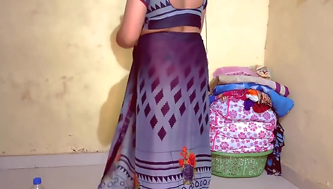 Indian Stepmom Got Fucked By Stepson While Taking Shower