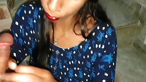 Land At The Mouth Of Bhabhi In An Extraordinary Way