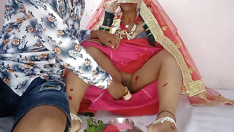 Desi Indian Dulhan Ki Suhaagraat Ke Din Doggy Style Chudai,saaf Hindi Voice
