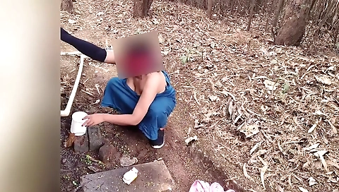 Village Indian Aunty Takes A Nude Bath And Looking Hot And Sexsy