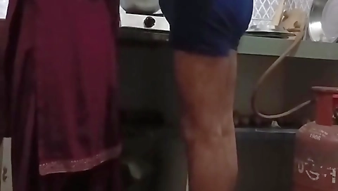 Kitchen Mein Kar Della Bhabhi Ko Choda Suit Salwar Mein