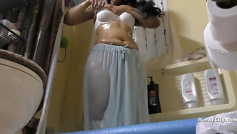 Maid Cleaning And Showering - Horny Lily, Lily Singh And South Indian