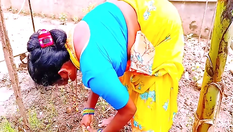 Villege Outdoor. Beautiful Big Boobs Village Maid Fucking With Land Owner. Telugu Dirty Talks