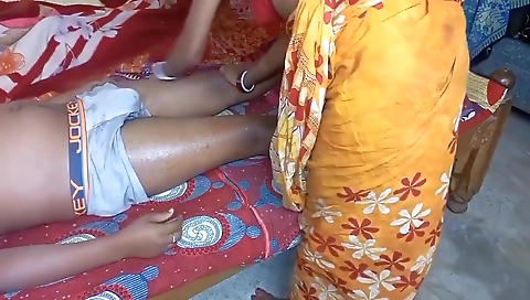 Deshi Bhabhi Thai Massage Hindi Sex Video