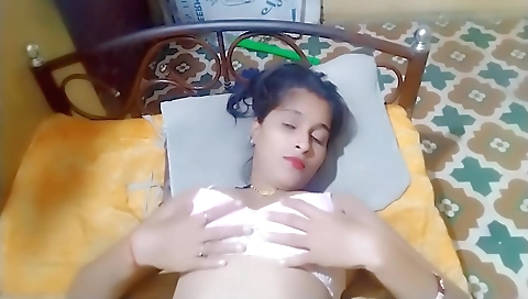 Bhaiya Took Out Bhabhis Sexy Due To Which She Started Screaming Loudly