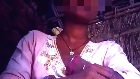 Desi Mallu Aunty Pink Frock Me Chuchi Masala Rahi Hai
