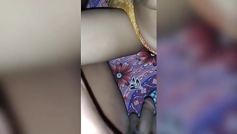 Hindi Sex - Was Mami Having Sex With Stepsister?