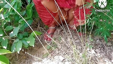 Indian Bhabhi Ki Chudai Ki Jungle Ke Beech Me