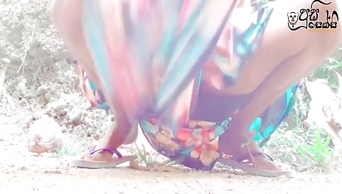 Girl Outdoor Pissingනදීකා අක්කා කුනුහරැප කියලා චූ දානවා With Sri Lankan