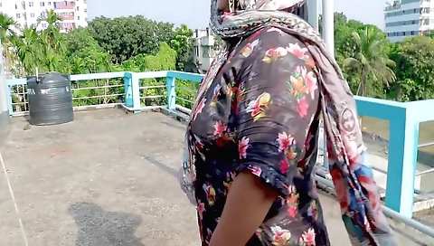 Village Outdoor In Bangladeshi Outdoor Village Bhabi Boyfriend Fucks - 1
