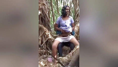 Srilanka Hot Couples Best Outside Leak Video