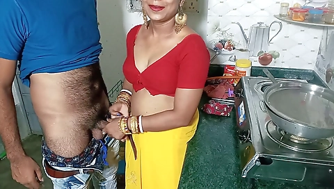 Owner Rough Fucking Maid Girl Who Cooking Food In Kitchen Porn In Hindi Voice With Bengali Boudi