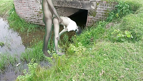 New Indian Muslim And Desi Boyfriend Girlfriend Sex Video And Desi Fucked Girlfriend Outdoor Sex Video Xvideo Xxx