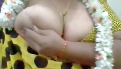 Andhra Yellow Saree Aunty Open Bigboobs Puffy Nipples Dirty Talks About Indian Village House Wife Husband Fucking