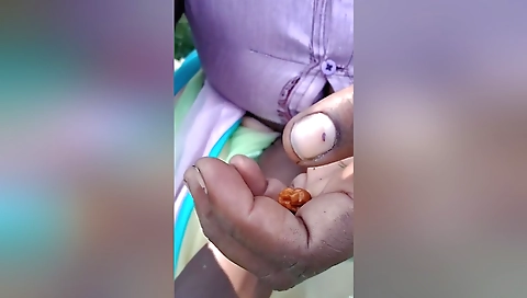 Pati K Dost Ne Gaw K Khet Me Mujhe Chodliya