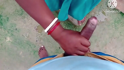 Desi Bhabhi Ko Morning Mein Chudai Ki