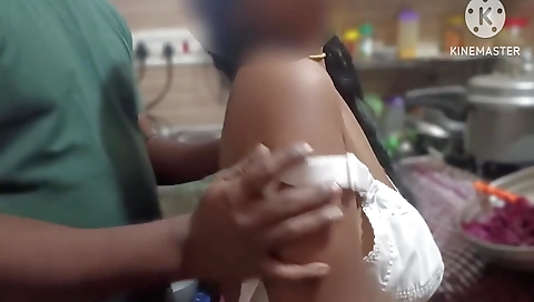 Huge Boobs Wali Didi Ko Stepbrother Ne Khoob Choda Kitchen Me- Full Hindi Audio With Real Moaning